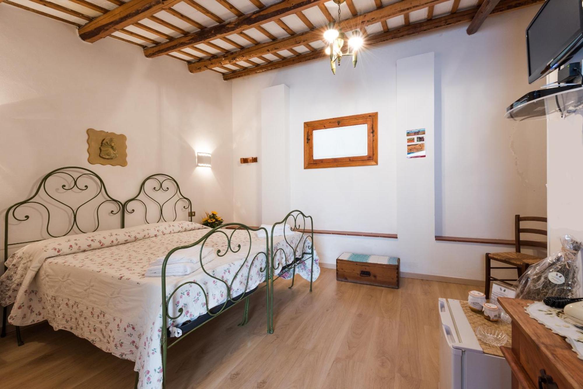 Azienda Agrituristica Tenuta Pizzolungo Erice Luaran gambar