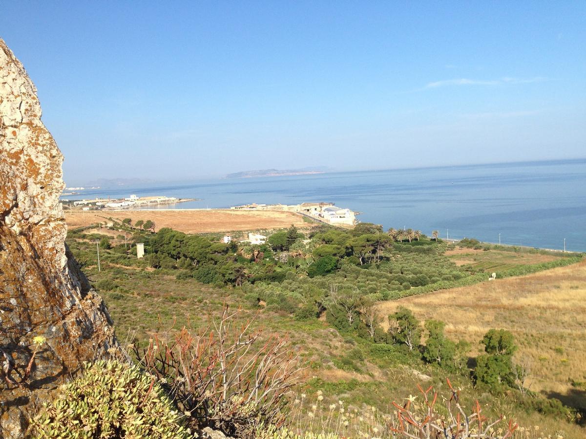 Azienda Agrituristica Tenuta Pizzolungo Erice Luaran gambar